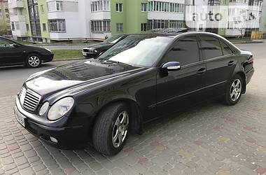 Седан Mercedes-Benz E-Class 2003 в 