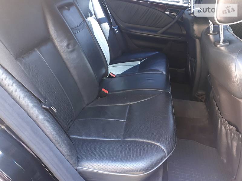 Седан Mercedes-Benz E-Class 2001 в Одессе