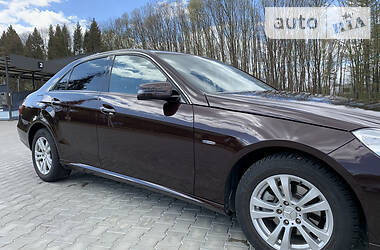 Седан Mercedes-Benz E-Class 2010 в 
