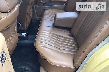 Седан Mercedes-Benz E-Class 1980 в 