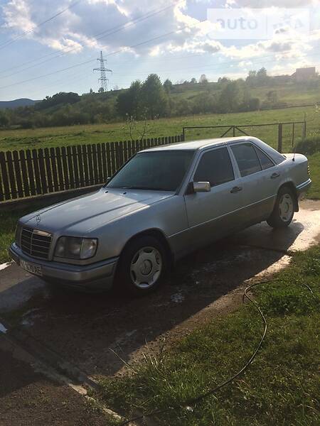 Седан Mercedes-Benz E-Class 1995 в Сваляві фото 14 Седан Mercedes-Benz E-Class 1995 в Сваляві