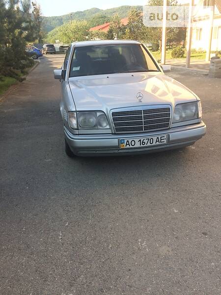 Седан Mercedes-Benz E-Class 1995 в Сваляві фото 73 Седан Mercedes-Benz E-Class 1995 в Сваляві