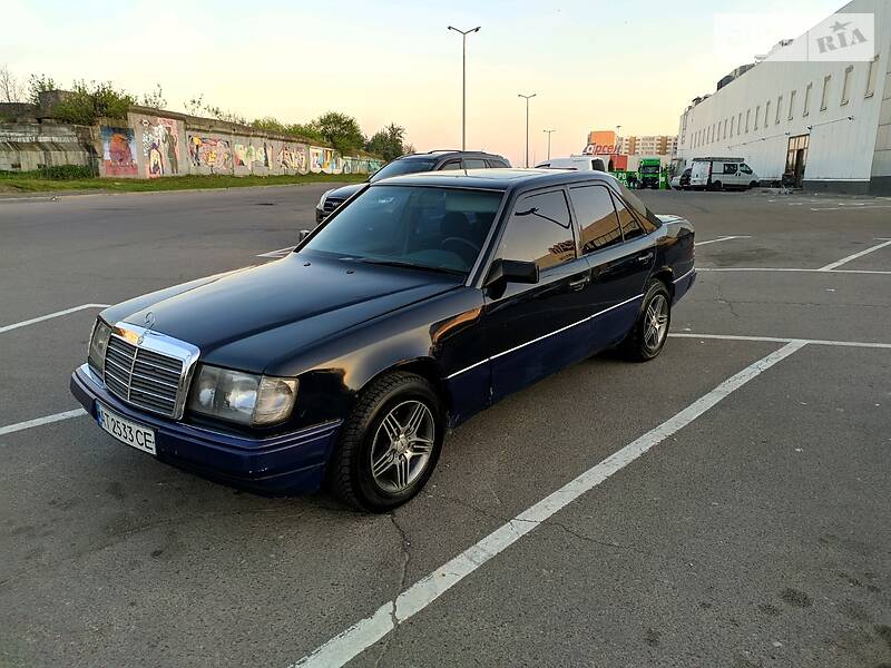Седан Mercedes-Benz E-Class 1989 в 
