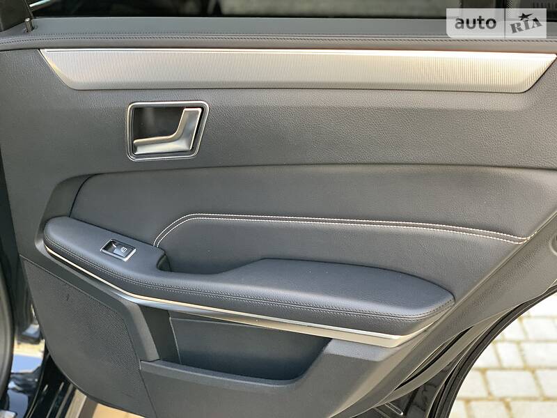 Седан Mercedes-Benz E-Class 2014 в Ивано-Франковске