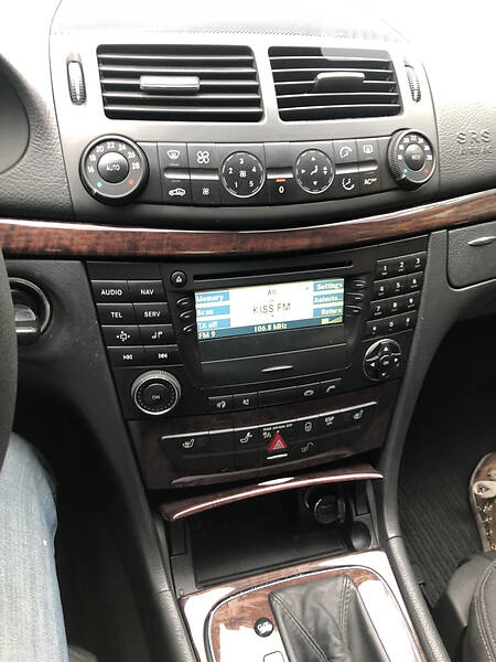 Седан Mercedes-Benz E-Class 2005 в Дніпрі