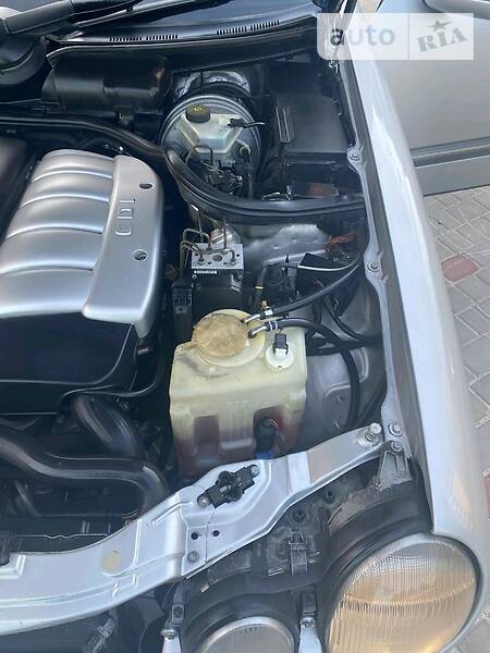 Седан Mercedes-Benz E-Class 2000 в Коломиї