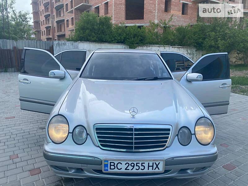 Седан Mercedes-Benz E-Class 2000 в Коломиї