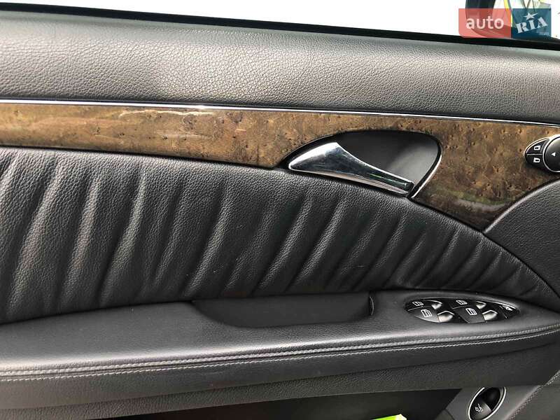 Седан Mercedes-Benz E-Class 2005 в Миколаєві