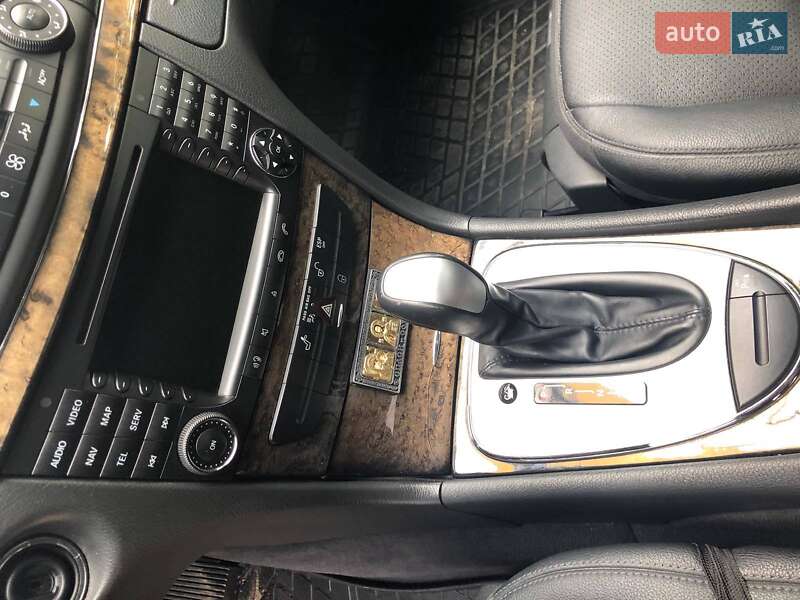Седан Mercedes-Benz E-Class 2005 в Миколаєві