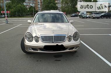 Седан Mercedes-Benz E-Class 2003 в Києві