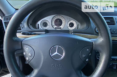 Седан Mercedes-Benz E-Class 2004 в 