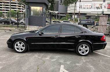 Седан Mercedes-Benz E-Class 2008 в Киеве