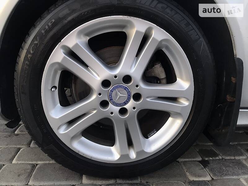 Седан Mercedes-Benz E-Class 2003 в Мукачевому
