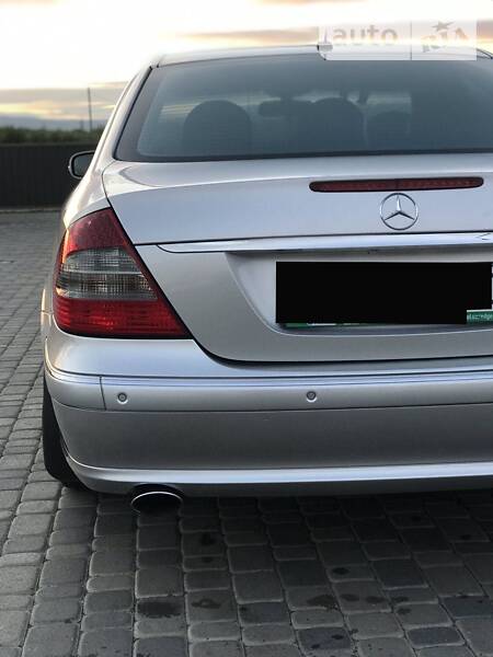 Седан Mercedes-Benz E-Class 2003 в Мукачевому