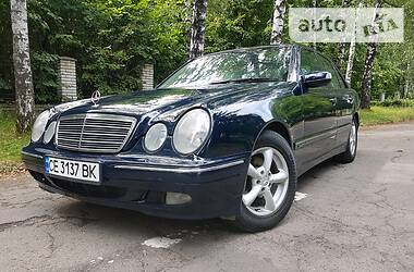 Седан Mercedes-Benz E-Class 1999 в Черновцах