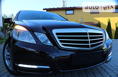 Седан Mercedes-Benz E-Class 2010 в 