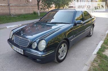 Седан Mercedes-Benz E-Class 2000 в Теребовле