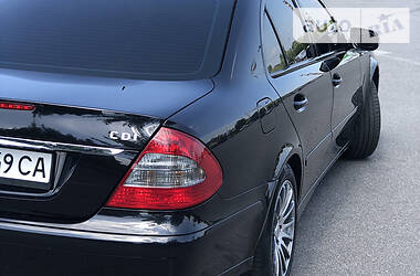 Седан Mercedes-Benz E-Class 2007 в 
