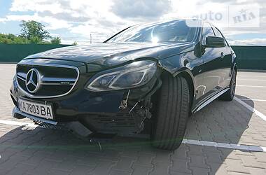 Седан Mercedes-Benz E-Class 2012 в Киеве