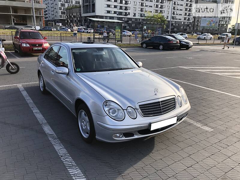 Седан Mercedes-Benz E-Class 2002 в Львові