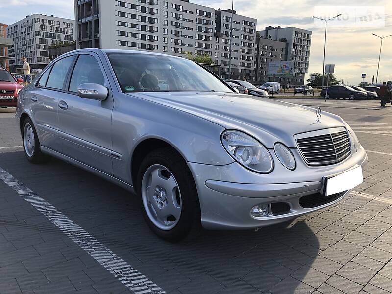 Седан Mercedes-Benz E-Class 2002 в Львові