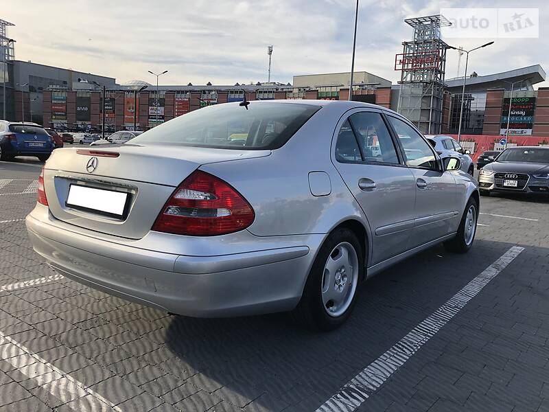 Седан Mercedes-Benz E-Class 2002 в Львові