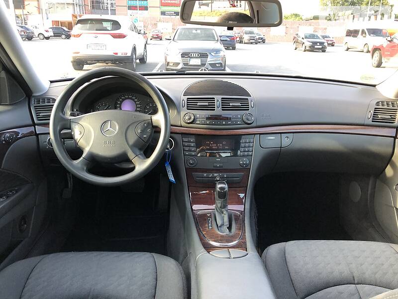 Седан Mercedes-Benz E-Class 2002 в Львові