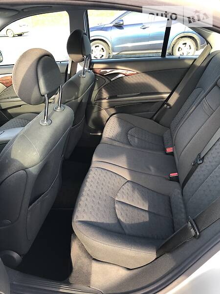 Седан Mercedes-Benz E-Class 2002 в Львові