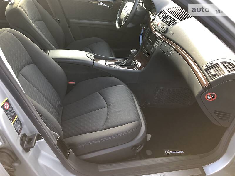 Седан Mercedes-Benz E-Class 2002 в Львові