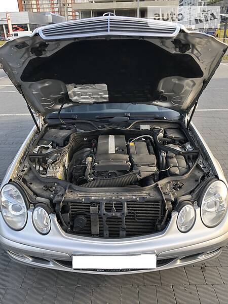 Седан Mercedes-Benz E-Class 2002 в Львові