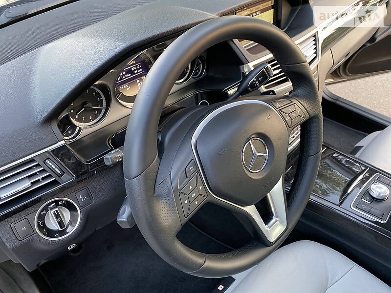 Седан Mercedes-Benz E-Class 2012 в Києві