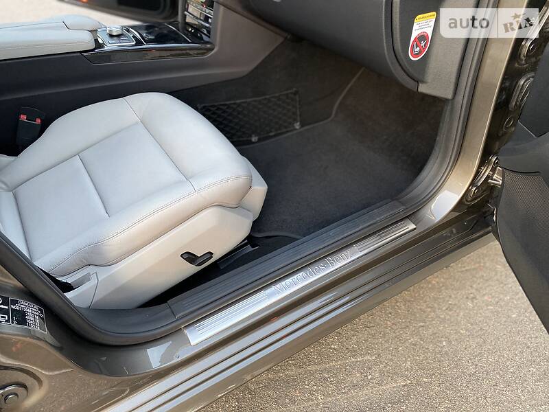 Седан Mercedes-Benz E-Class 2012 в Києві