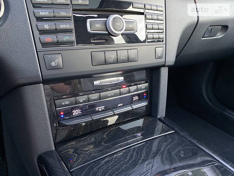 Седан Mercedes-Benz E-Class 2012 в Києві