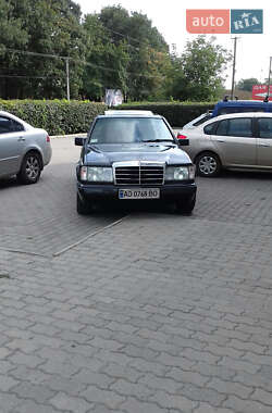 Седан Mercedes-Benz E-Class 1986 в Виноградові