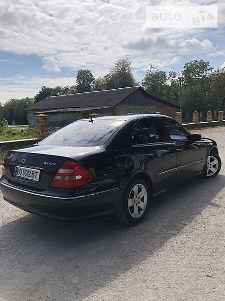 Седан Mercedes-Benz E-Class 2004 в Тернополі