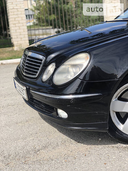 Седан Mercedes-Benz E-Class 2004 в Тернополі