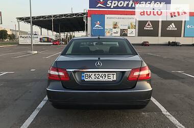 Седан Mercedes-Benz E-Class 2009 в Ровно