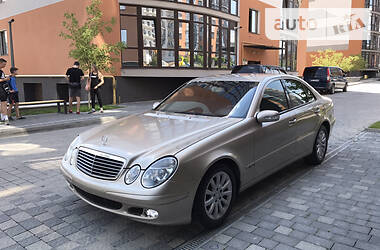 Седан Mercedes-Benz E-Class 2004 в Ивано-Франковске