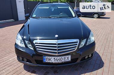 Универсал Mercedes-Benz E-Class 2011 в Рокитном