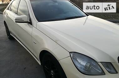 Седан Mercedes-Benz E-Class 2011 в Черкасах