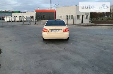 Седан Mercedes-Benz E-Class 2011 в Черкасах