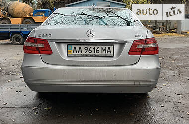 Седан Mercedes-Benz E-Class 2011 в Києві