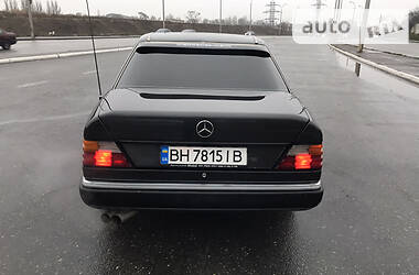 Седан Mercedes-Benz E-Class 1989 в Одессе