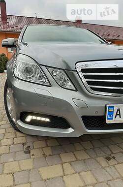 Седан Mercedes-Benz E-Class 2009 в Ивано-Франковске