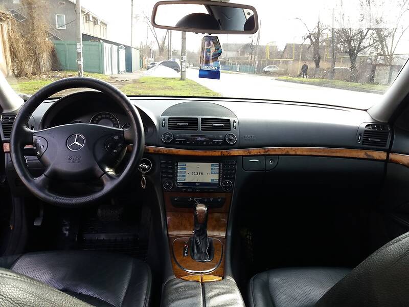 Седан Mercedes-Benz E-Class 2004 в Запоріжжі