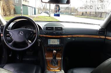 Седан Mercedes-Benz E-Class 2004 в Запорожье