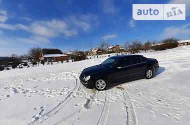 Седан Mercedes-Benz E-Class 2003 в 