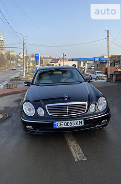 Седан Mercedes-Benz E-Class 2005 в Черновцах