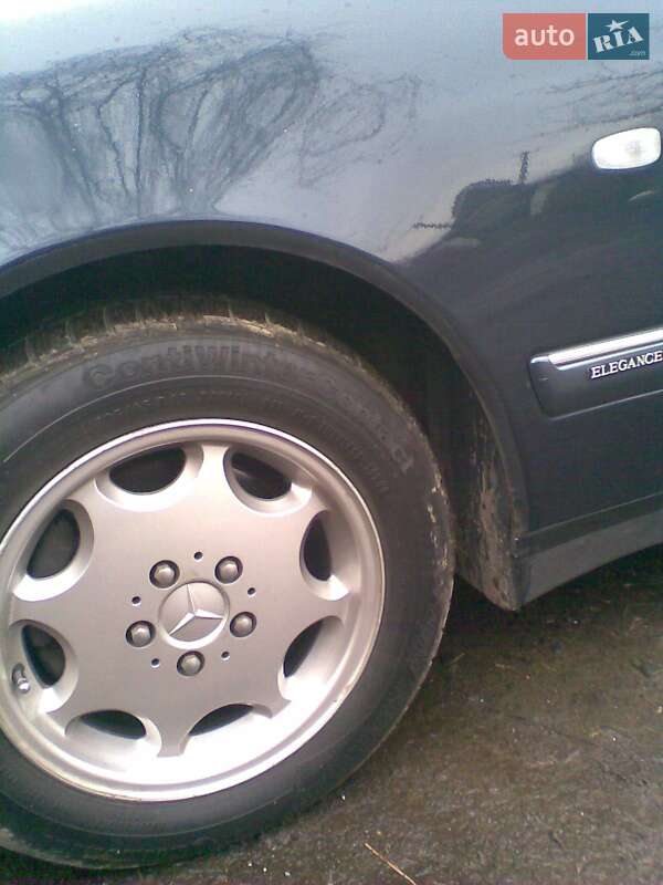 Седан Mercedes-Benz E-Class 1998 в Ужгороде