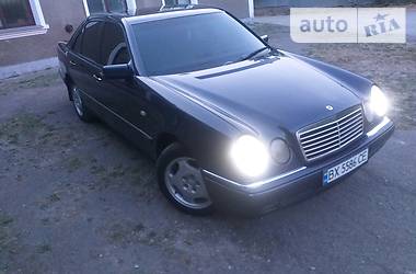 Седан Mercedes-Benz E-Class 1998 в Кам'янець-Подільському